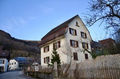 Etagenwohnung in 2603 Péry