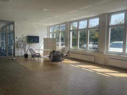 Bürofläche in 6331 Hünenberg