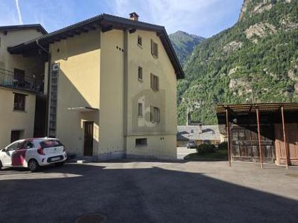 Zweifamilienhaus in 6745 Giornico
