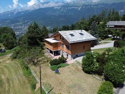 Chalet in 1978 Lens