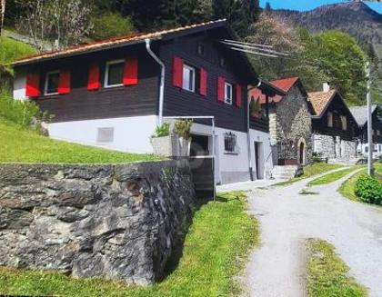 Chalet in 6777 Quinto