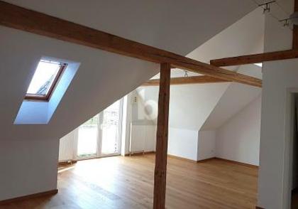 Dachgeschosswohnung in 8820 Wädenswil