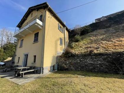Erdgeschosswohnung in 6535 Roveredo GR