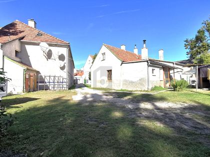 Mehrfamilienhaus in 2620 Neunkirchen