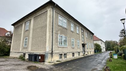 Wohn- und Geschäftshaus in 2602 Blumau