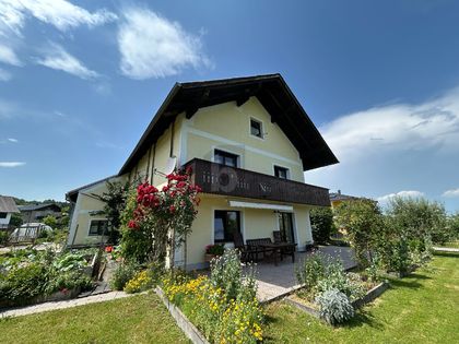 Mehrfamilienhaus in 5143 Höslrein