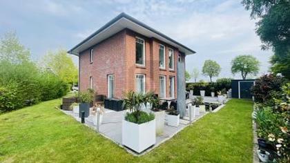 Villa in 25337 Kölln-Reisiek
