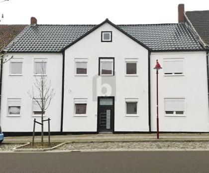 Mehrfamilienhaus in 39288 Burg