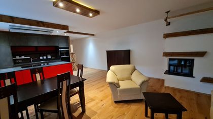 2469006_6176730b52ec5.jpg