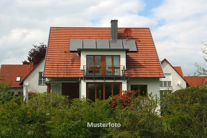 Zweifamilienhaus in 51688 Wipperfürth