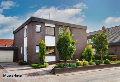 Mehrfamilienhaus in 47139 Duisburg
