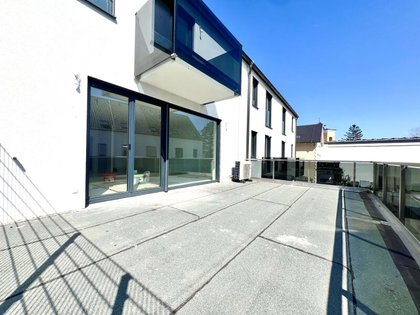 Haus in 2481 Achau, Schloss Achau; Buslinie 215, 216; Bahnhof Achau; Schlosspark Laxenburg; Krotenbach; Golfclub; SC Achau; Winzerhof;