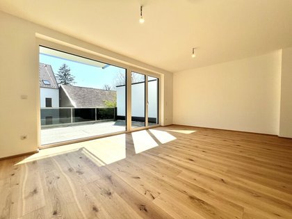 Haus in 2481 Achau, Schloss Achau; Buslinie 215, 216; Bahnhof Achau; Schlosspark Laxenburg; Krotenbach; Golfclub; SC Achau; Winzerhof;
