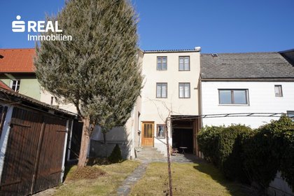 Haus in 3843 Dobersberg, Gemeindeamt, Polizei, Banken, Nahversorger, Gastronomie Betriebe, Badeteich, Hallenbad