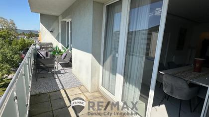 Wohnung in 2540 Bad Vöslau, Thermalbad und Rathaus