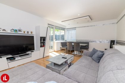 Terrassenwohnung in 2320 Mannswörth, Wien und Flughafen