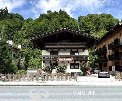 Haus in 5753 Saalbach, Zentrum, Bushaltestelle