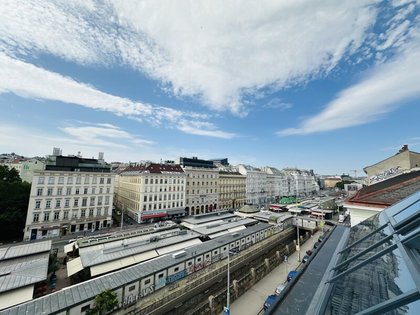 Terrassenwohnung in 1040 Wien, Naschmarkt, Kärntner Straße, Karls Kirche, Oper