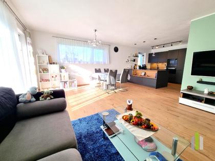 Reihenhaus in 5111 Bürmoos, Ortsrand