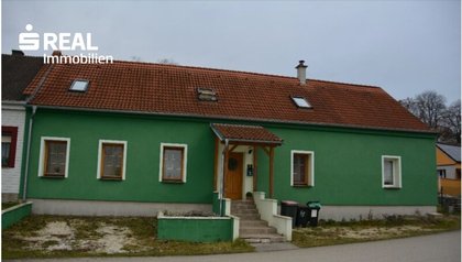 Mehrfamilienhaus in 2192 Kettlasbrunn