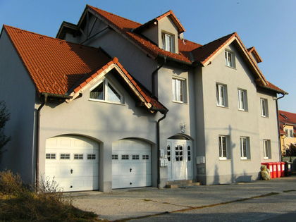 Mehrfamilienhaus in 2201 Kapellerfeld