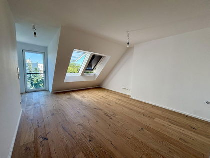 Dachgeschosswohnung in 1130 Wien