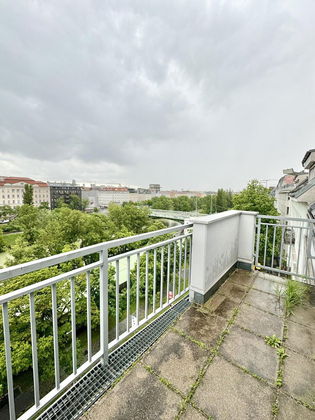 Dachgeschosswohnung in 1090 Wien